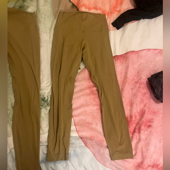 Lululemon 25” Align Leggings - Picture 5 of 5